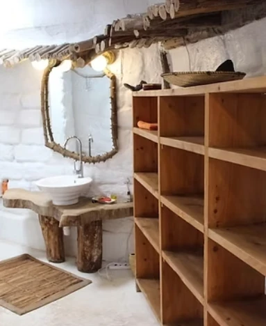 HillSide Retreat room