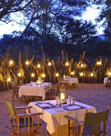 Lake Manyara Tree Lodge dining